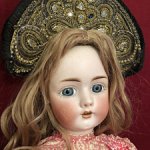 Невероятный!!!Кокошник кукольный  антикварный