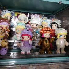 Фигурки popmart Molly. Erosion Molly costume.