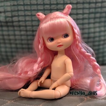 Чтобы не болталась голова. Гибриды с телом Monst.