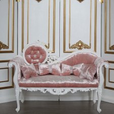 Диван для кукол