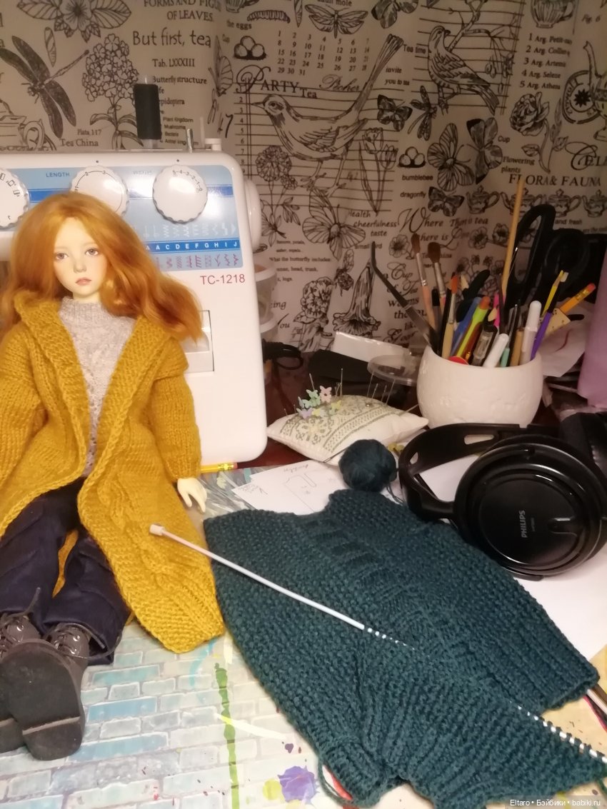 Пресловутый изумрудный кардиган. Или осень в доме продолжается