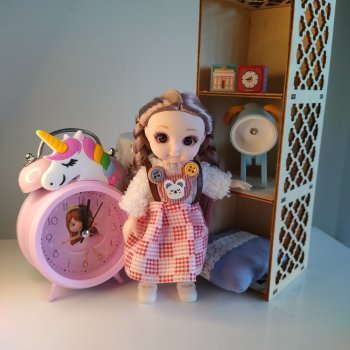 Баболечка и стеллаж