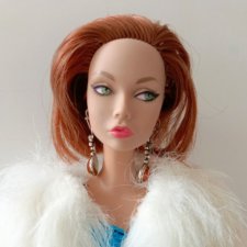 Псевдо Поппи Паркер на теле Барби йоги