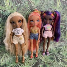 Пляжные девчонки Rainbow high