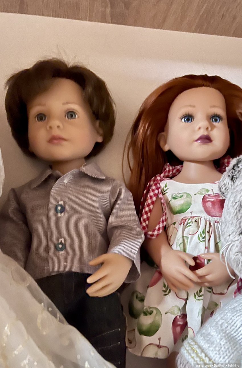Из жизни Барри и Лены — Коллекции игровых кукол (Playline): фото полок (фото 3)