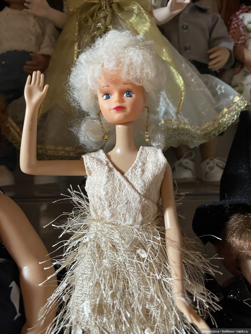 Из жизни Барри и Лены — Коллекции игровых кукол (Playline): фото полок (фото 7)