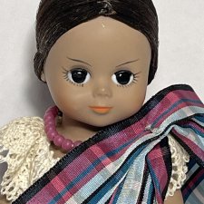 Куколка Лаос от Мадам Александр