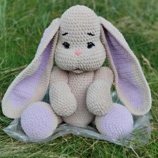 Зайка на прогулке