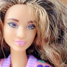 Barbie Fashionistas #201 на  шарнирном теле.