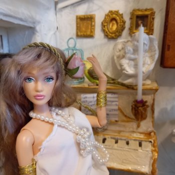 Очень приятно, царица