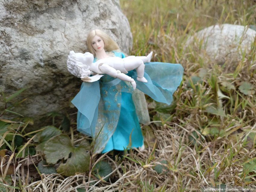 Падение Предвестника — Зарисовки из кукольной жизни: фотоистории