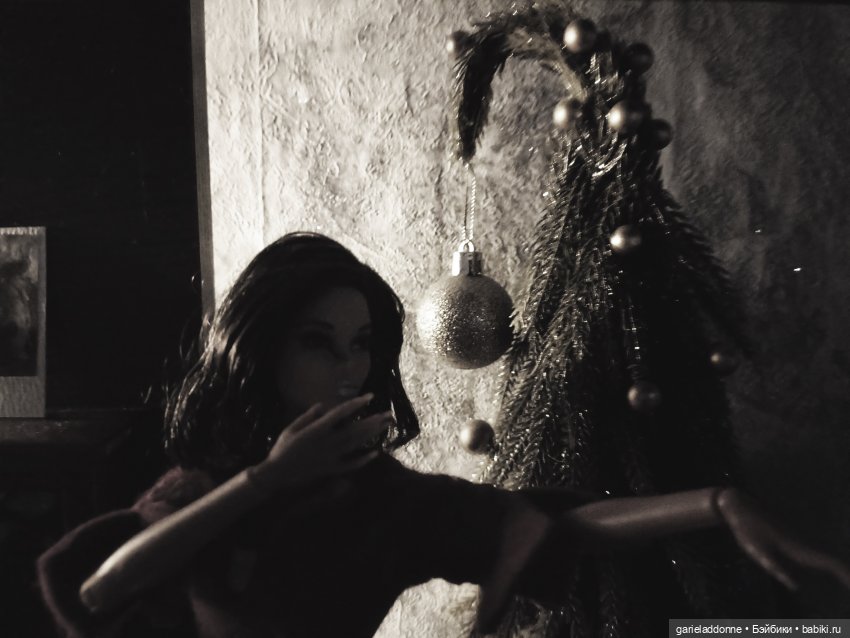 Ужас, рассказанный ночью в кукольном шкафу