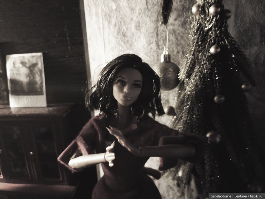 Ужас, рассказанный ночью в кукольном шкафу