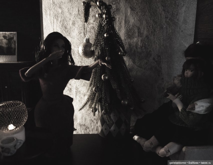 Ужас, рассказанный ночью в кукольном шкафу