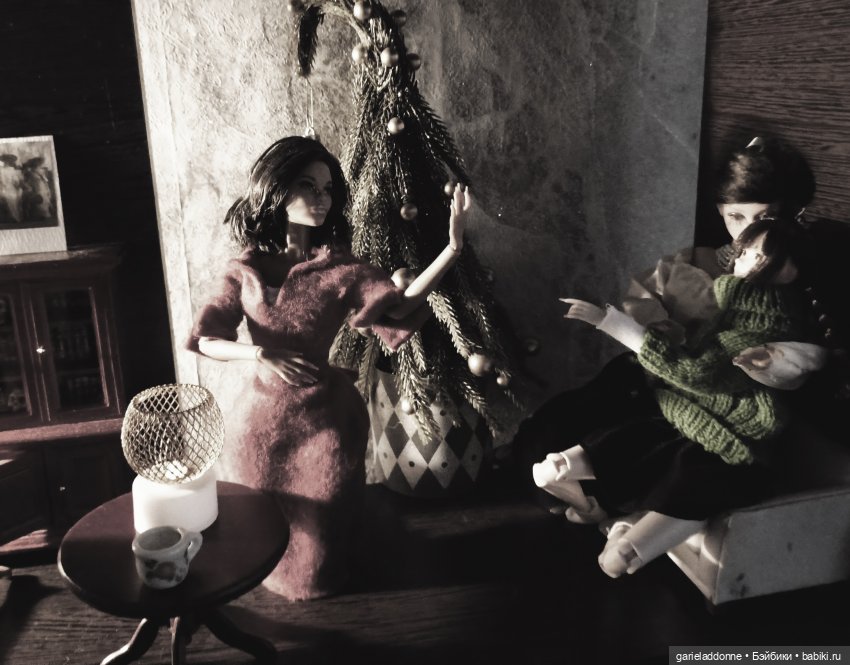 Ужас, рассказанный ночью в кукольном шкафу