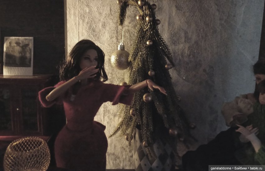 Ужас, рассказанный ночью в кукольном шкафу