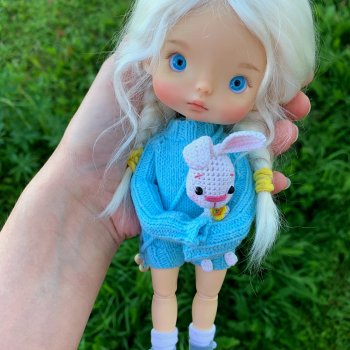 Малышка монст🩵