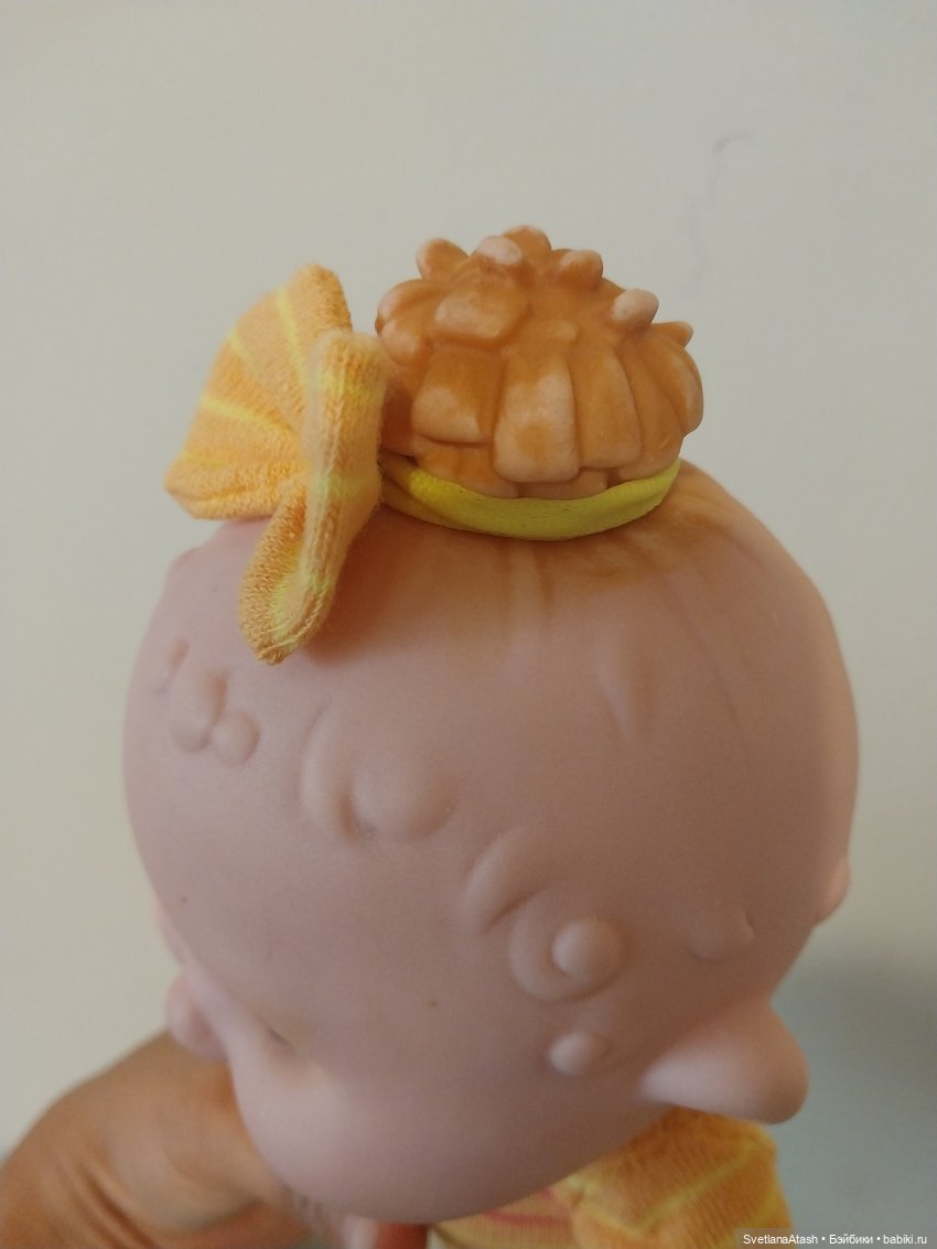 Ремонт нескольких кукол (волосы, выведение пятен, новая одежда) (фото 8)