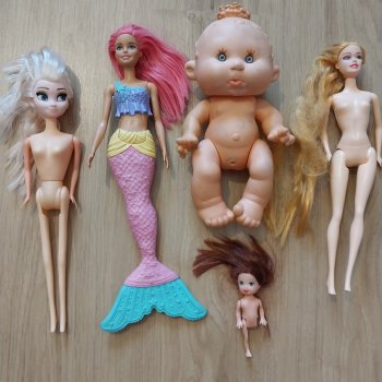 Ремонт нескольких кукол (волосы, выведение пятен, новая одежда)