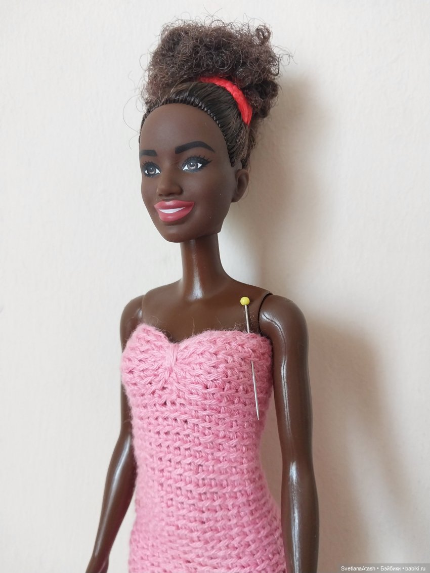 Простое платье для куклы, вязанное крючком (мастер класс) (фото 6)