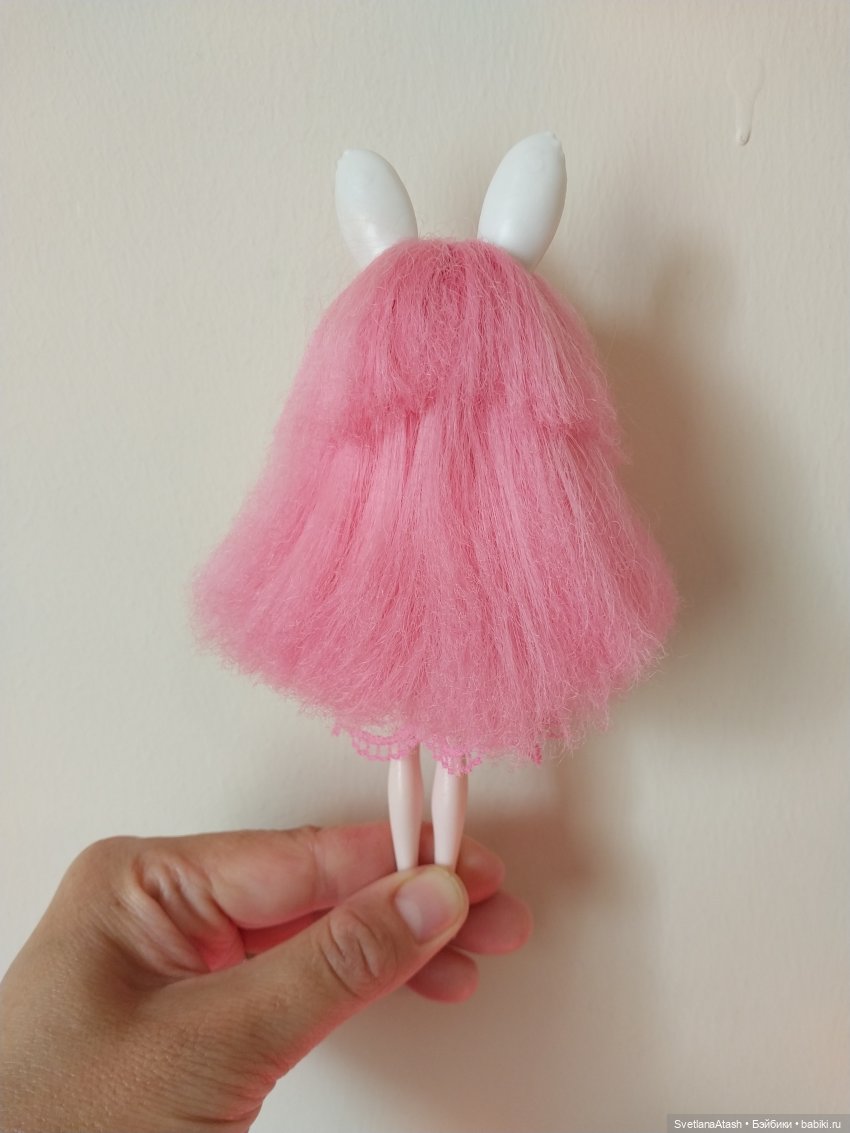 Куклы дочек подруги приходили лечиться + выкройка брюк и безрукавной блузки на куклу Hasbro Super girls