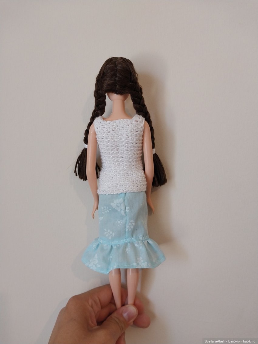 Куклы дочек подруги приходили лечиться + выкройка брюк и безрукавной блузки на куклу Hasbro Super girls