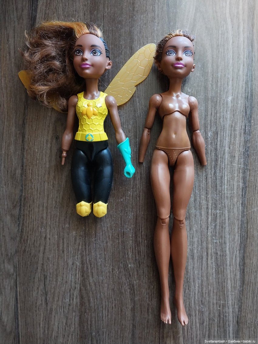 Куклы дочек подруги приходили лечиться + выкройка брюк и безрукавной блузки на куклу Hasbro Super girls