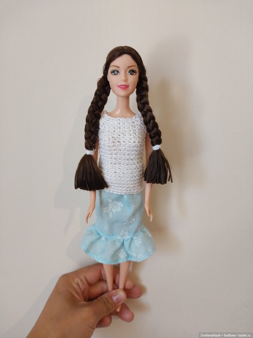 Куклы дочек подруги приходили лечиться + выкройка брюк и безрукавной блузки на куклу Hasbro Super girls