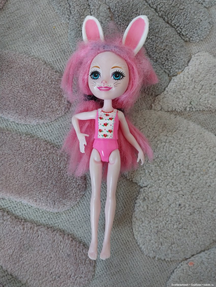 Куклы дочек подруги приходили лечиться + выкройка брюк и безрукавной блузки на куклу Hasbro Super girls