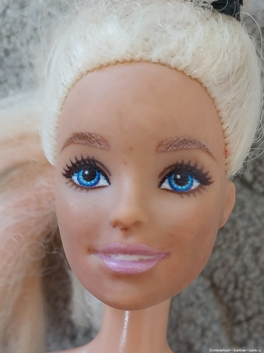 Куклы дочек подруги приходили лечиться + выкройка брюк и безрукавной блузки на куклу Hasbro Super girls