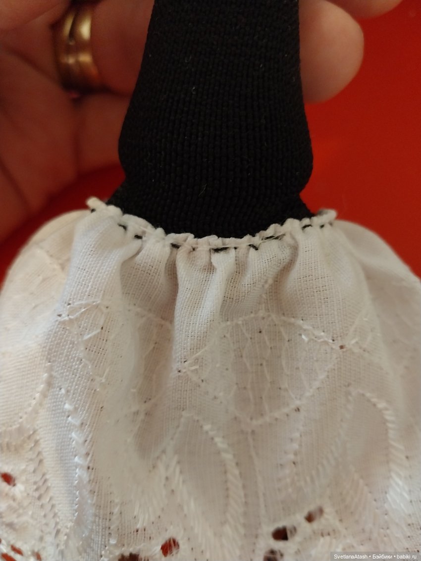 Простое платье для небольших кукол (фото 8)