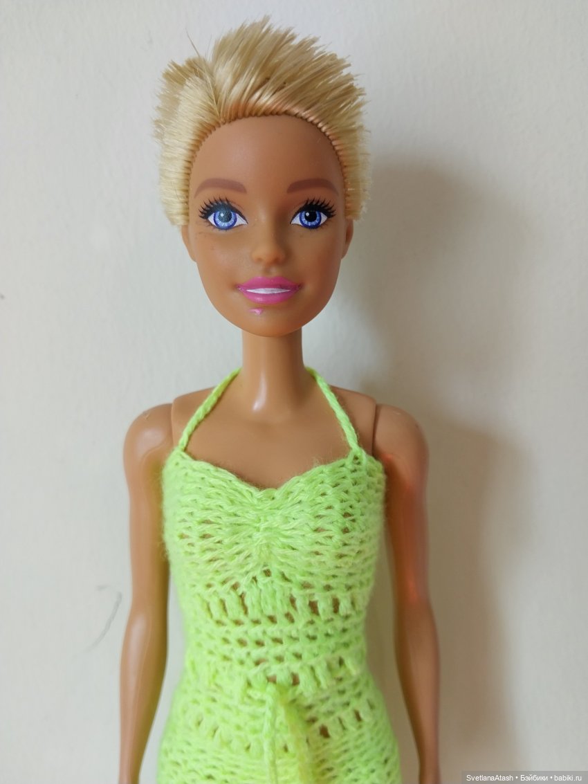 Не все Барби носят длинные волосы (фото 7)