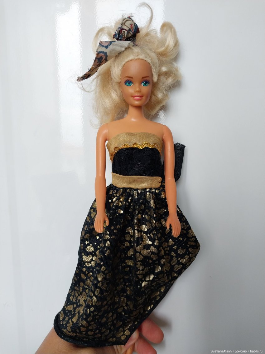 Две плюс одна, которых в топик объединило платье