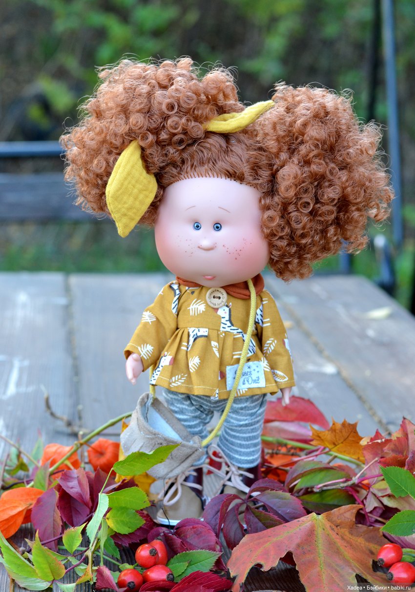 Уж небо осенью дышало, и Мия средь листвы гуляла (фото 8)