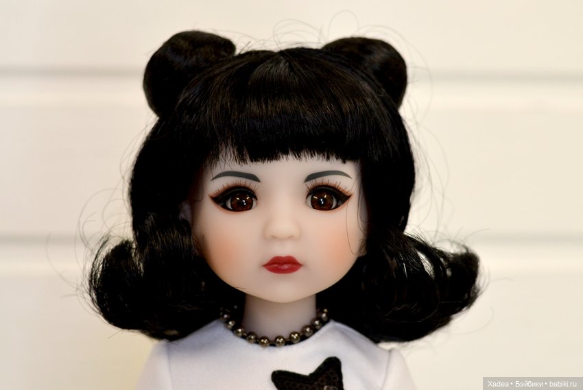 Ruby Red Никки — Куклы Ruby Red (Руби Ред) Fashion Friends: Siblies (фото 3)