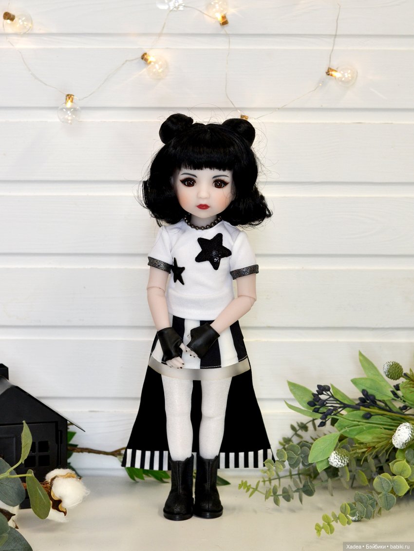 Ruby Red Никки — Куклы Ruby Red (Руби Ред) Fashion Friends: Siblies (фото 5)