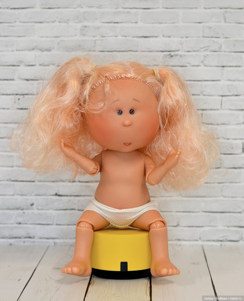 Шарнирная Мия с фабрики — Куклы Nines d'Onil (Нинес): Миа (Mia) (фото 4)