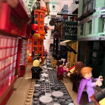 Косая аллея