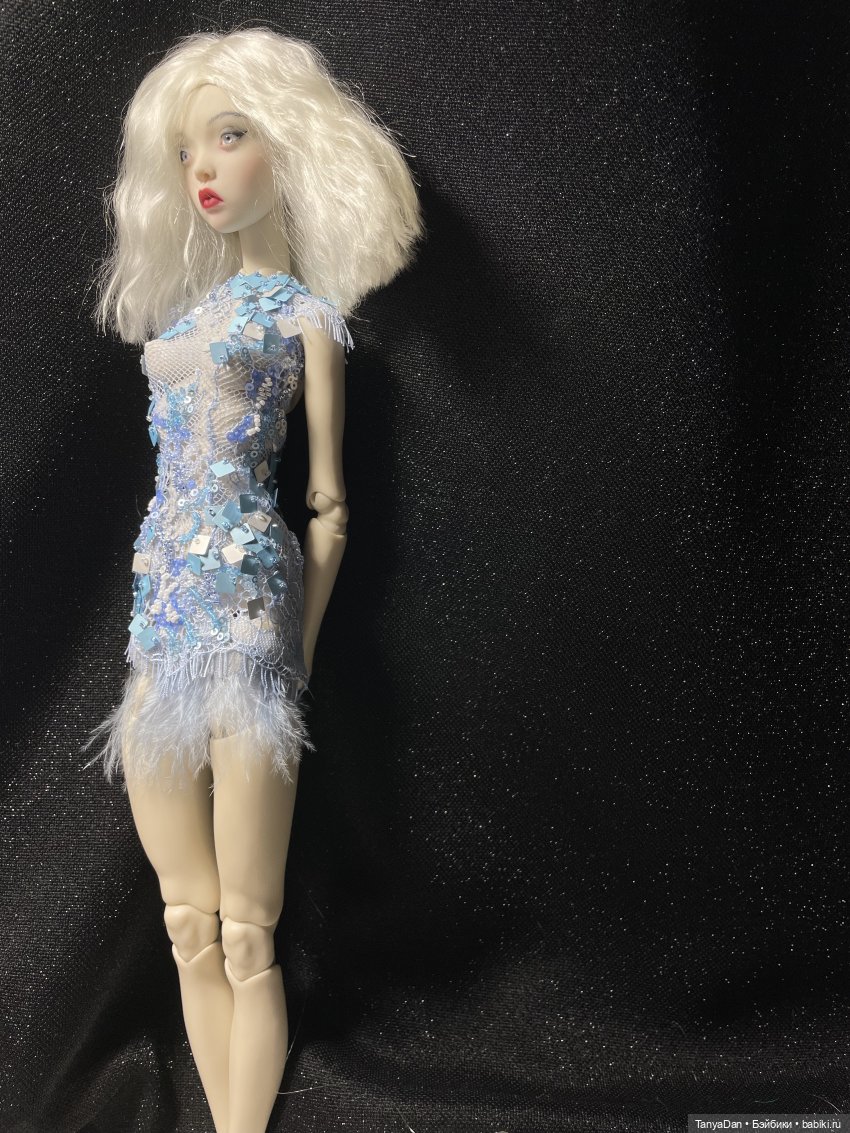 Маленькое платье цвета весеннего неба (фото 5)