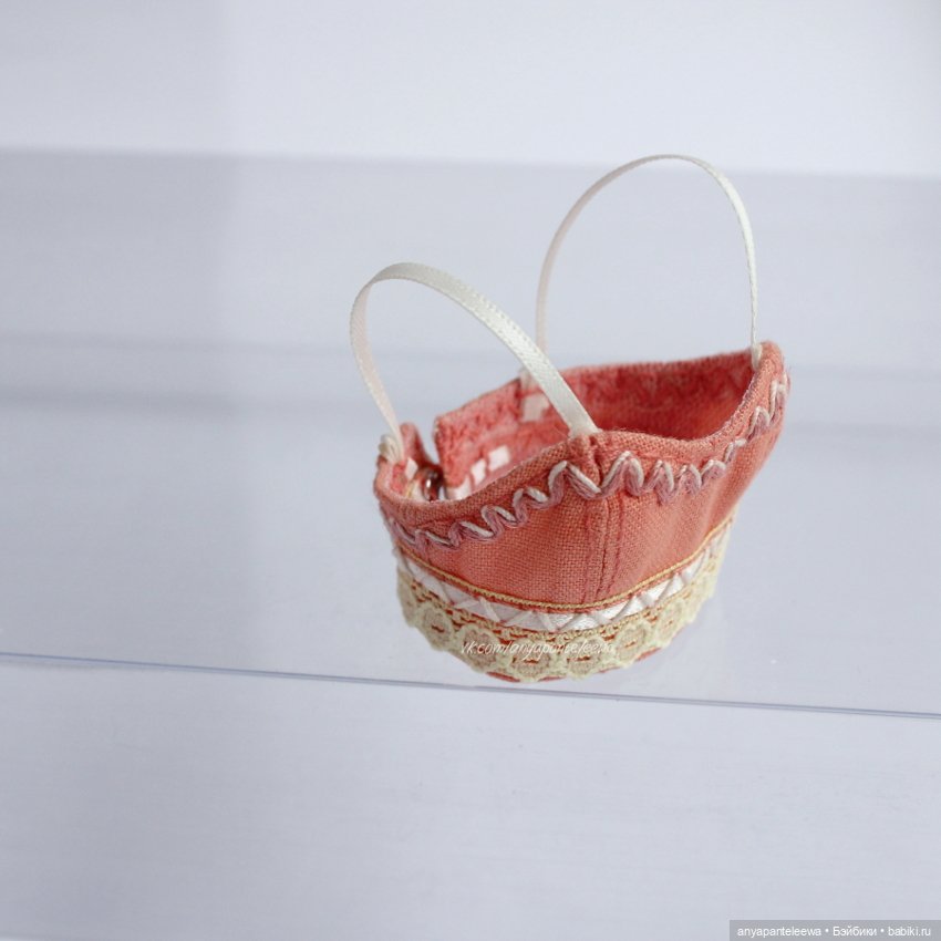 топ для кукол с вышивкой