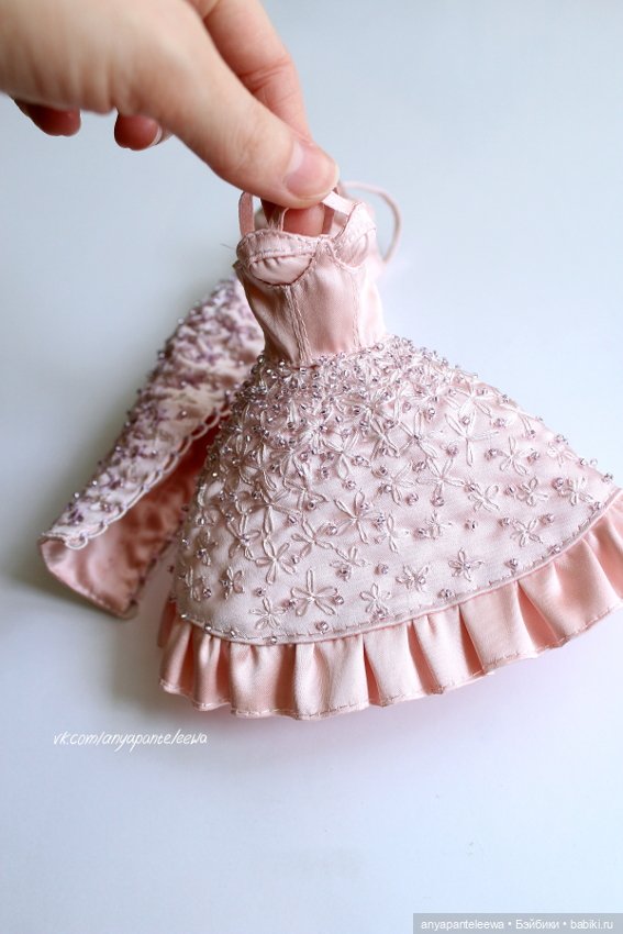 Узкое коктейльное платье или ноги от ушей | Бэйбики Узкое коктейльное платье или ноги от ушей (фото 4)