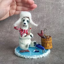 Миниатюрный белый медведь рыбак