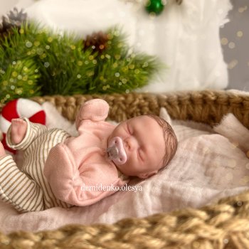 Плакса Эмилия