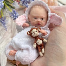 Миниатюрная кукла младенец Дашенька