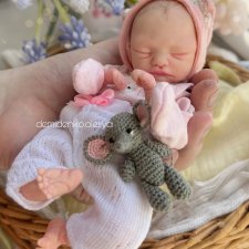 Миниатюрная кукла младенец Тея