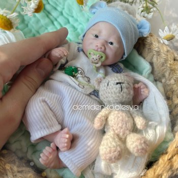 Миниатюрная кукла младенец Лука. Миниреборн