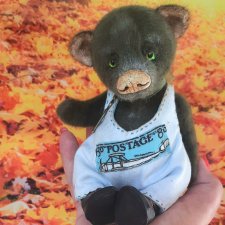 Зелененький почтальон