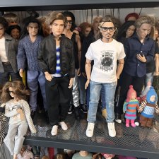 Огромная коллекция кукол