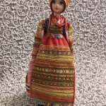 кукла в московском костюме