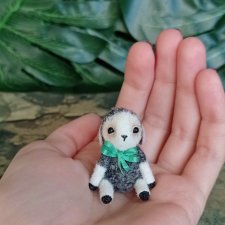 У серого барашка растут, растут кудряшки